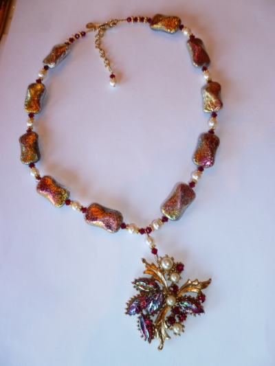 Vintage Pearl Floral Necklace
